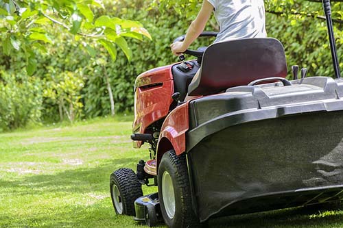 grapevine-mowing-guys-mowing-grass